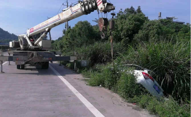 迎江区重载吊车救援 迎江区重载吊车救援